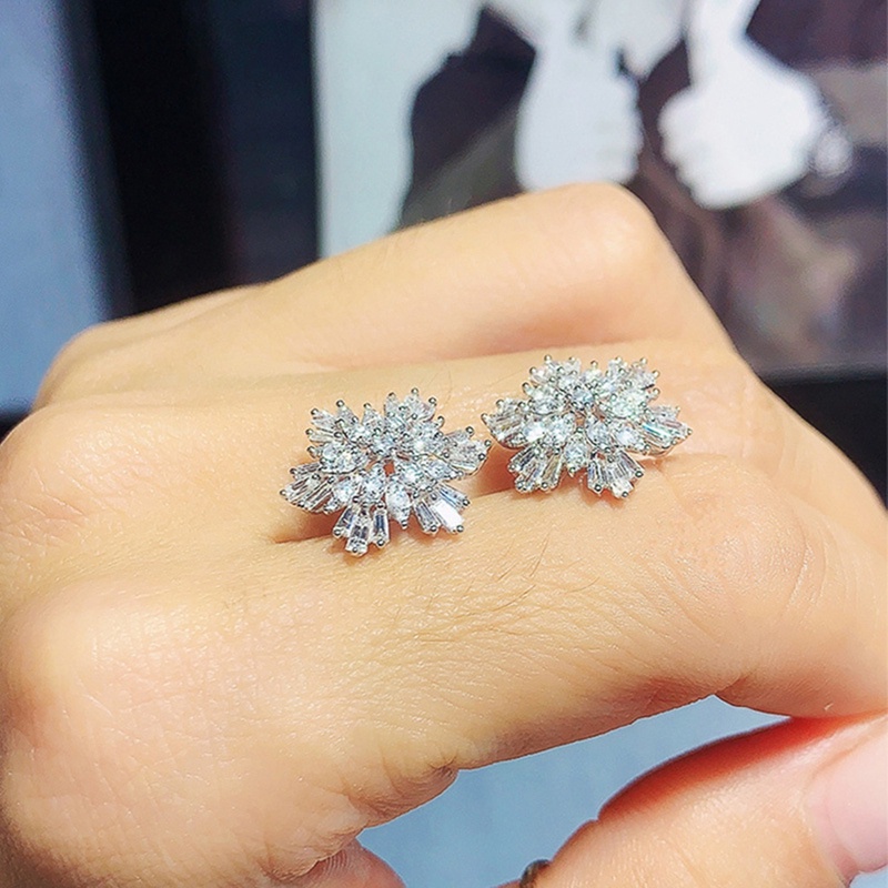 Bông Tai Hình Hoa Tuyết Đính Đá zircon Sang Trọng Cho Nữ