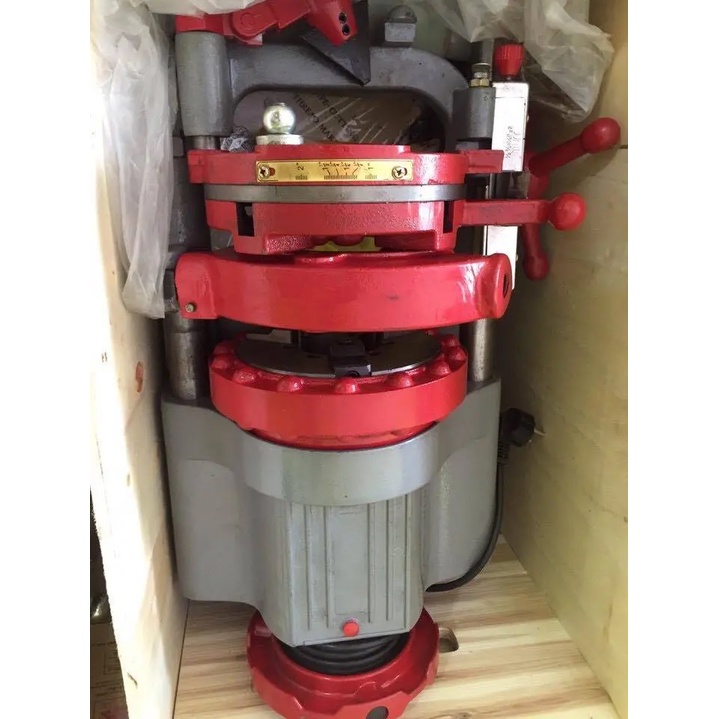 Máy Tiện Ren Ống Lushun Z1T-R2