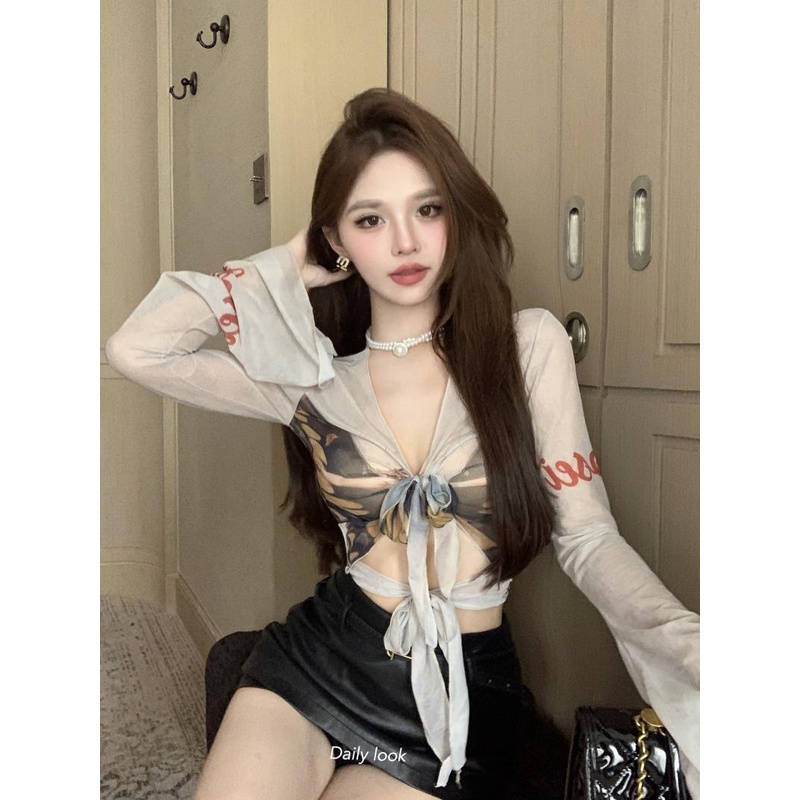 Áo Thun Tay Dài In Hình Bướm Cho Nữ