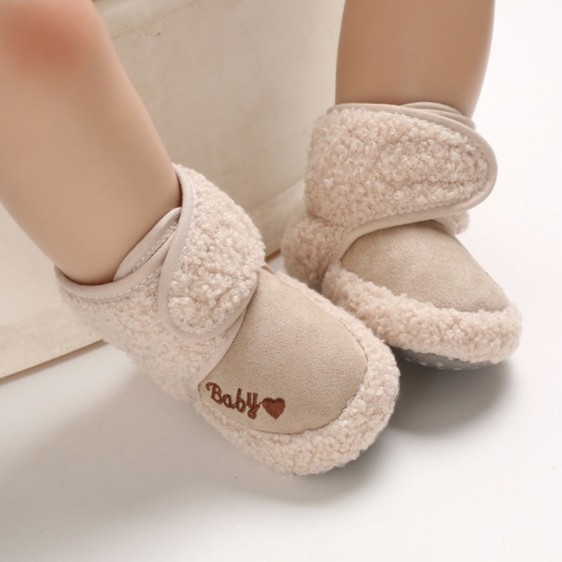 Giày Boot Mềm Mại Chống Trượt Giữ Ấm Dành Cho Các Bé