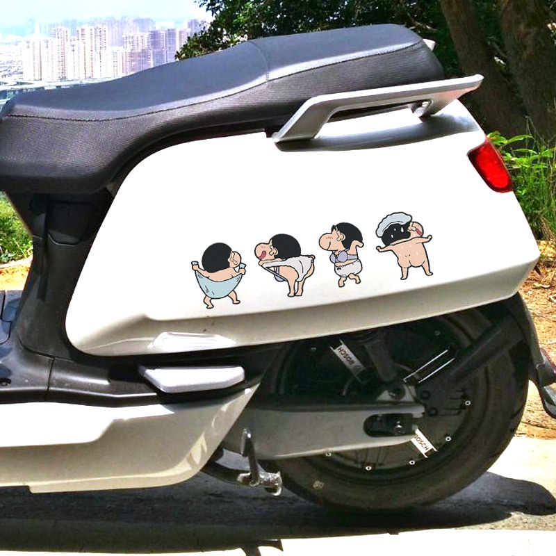 Miếng Dán Trang Trí Xe Hơi / Xe Máy Chống Thấm Nước In Logo Shin-chan Vui Nhộn