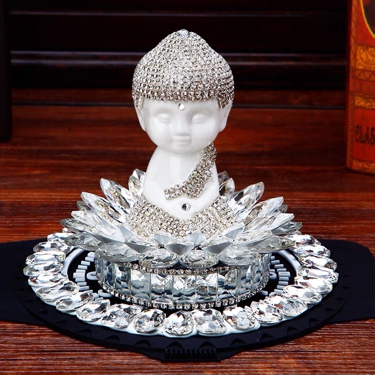 Tượng Phật Thích Ca đính đá để taplo xe ô tô - Tượng Phật đính đá cao cấp .
