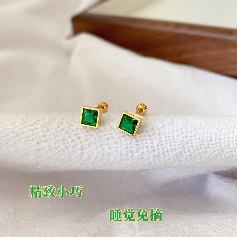 Khuyên Tai Xoắn Ốc Bằng Thép Titan Không Phai Màu Hình Cỏ Bốn Lá Đơn Giản Thời Trang