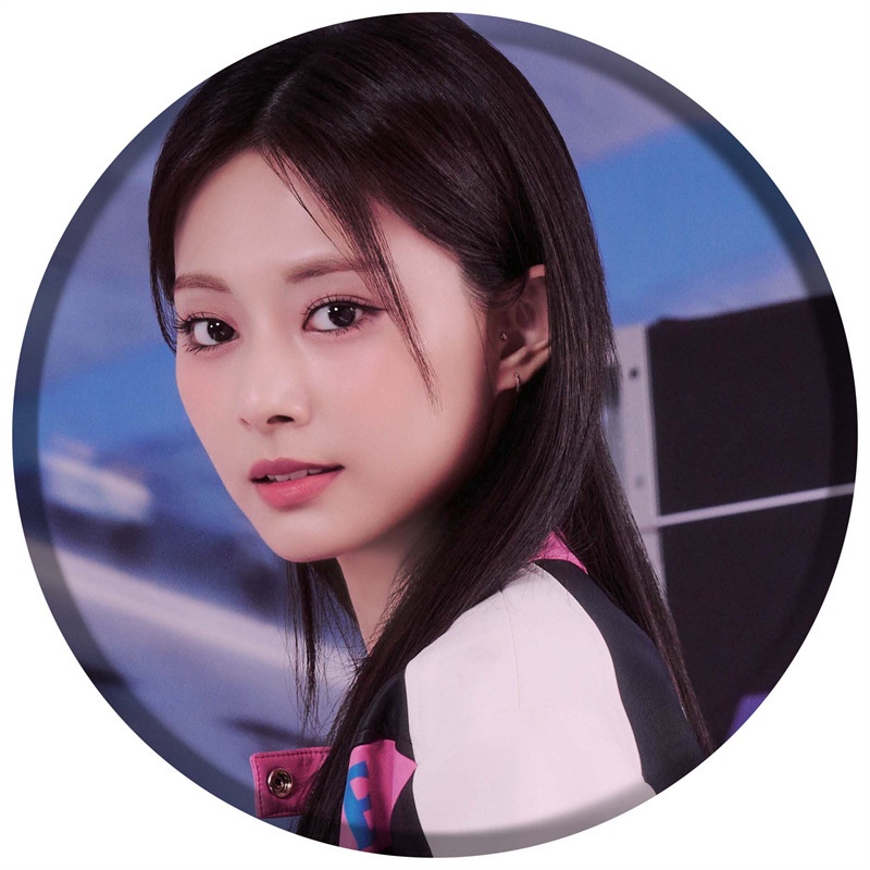 Ghim Cài Quần Áo / Túi Xách Hình Lịch 24 Kẹp tzuyu Dễ Thương