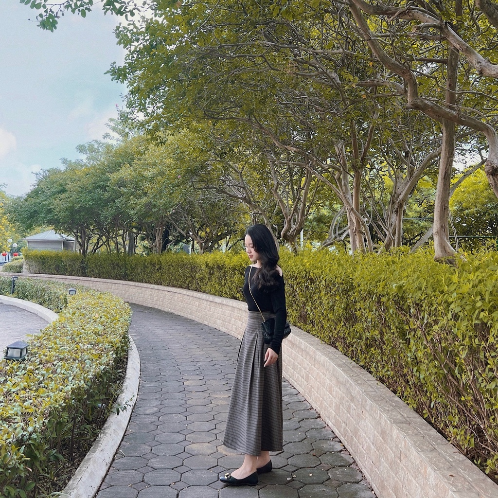 Chân váy kẻ vintage dáng dài