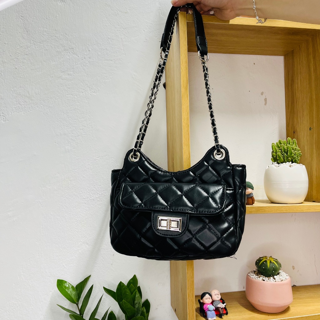 Túi xách nữ đeo vai đeo chéo khóa xoay trần chỉ da mềm hot trend 2023 mã PK 589.