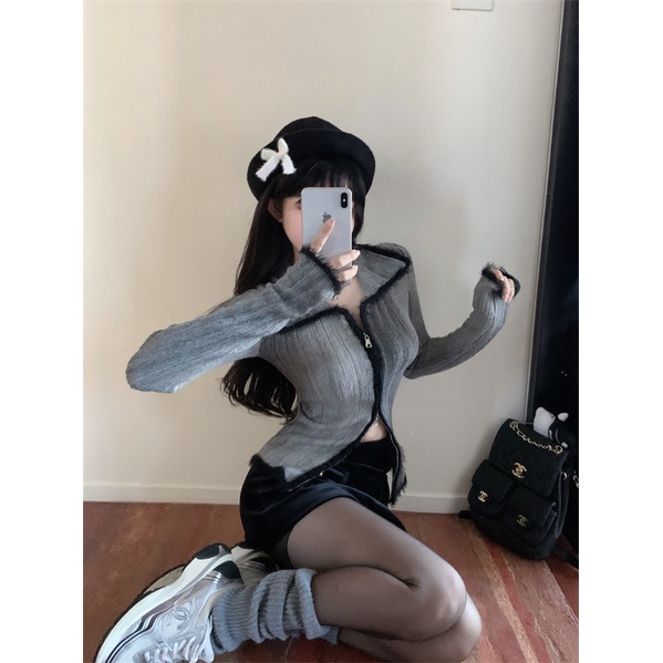 Áo len màu xám gradient nữ mùa thu đông mới dày mới áo len cardigan cổ áo Polo áo lông thú