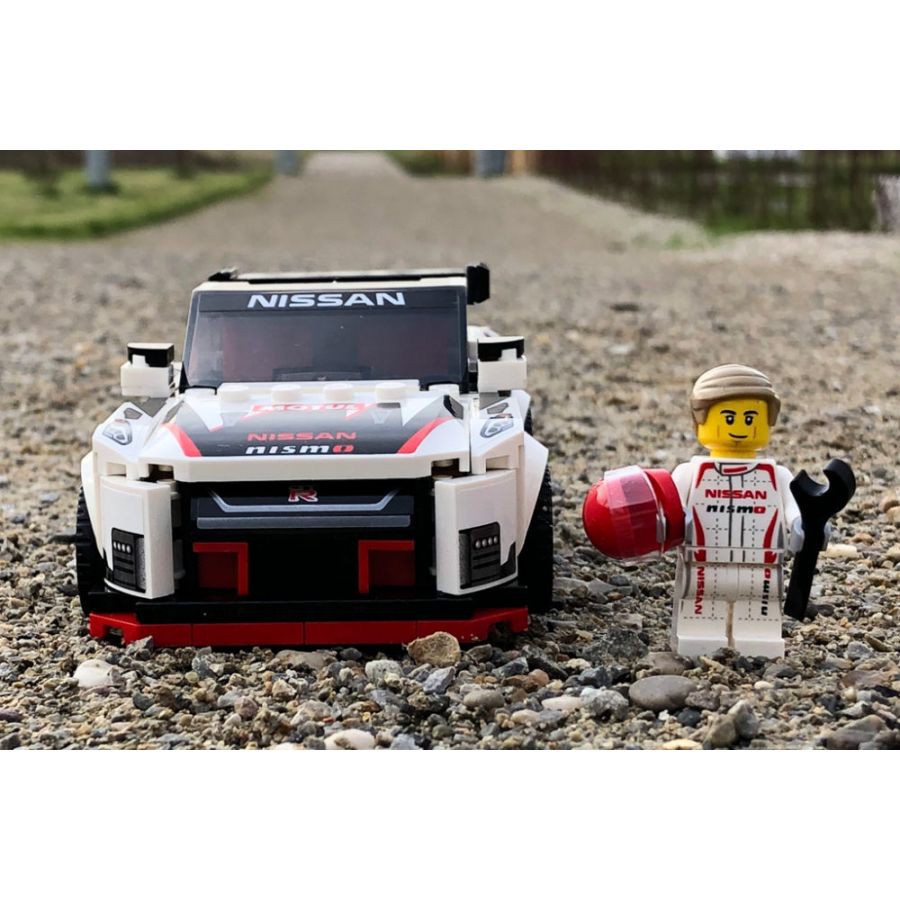 Xả hàng LEGO Speed Champions 76896 Siêu xe Nissan NISMO với 298 chi tiết lego tặng kèm xe