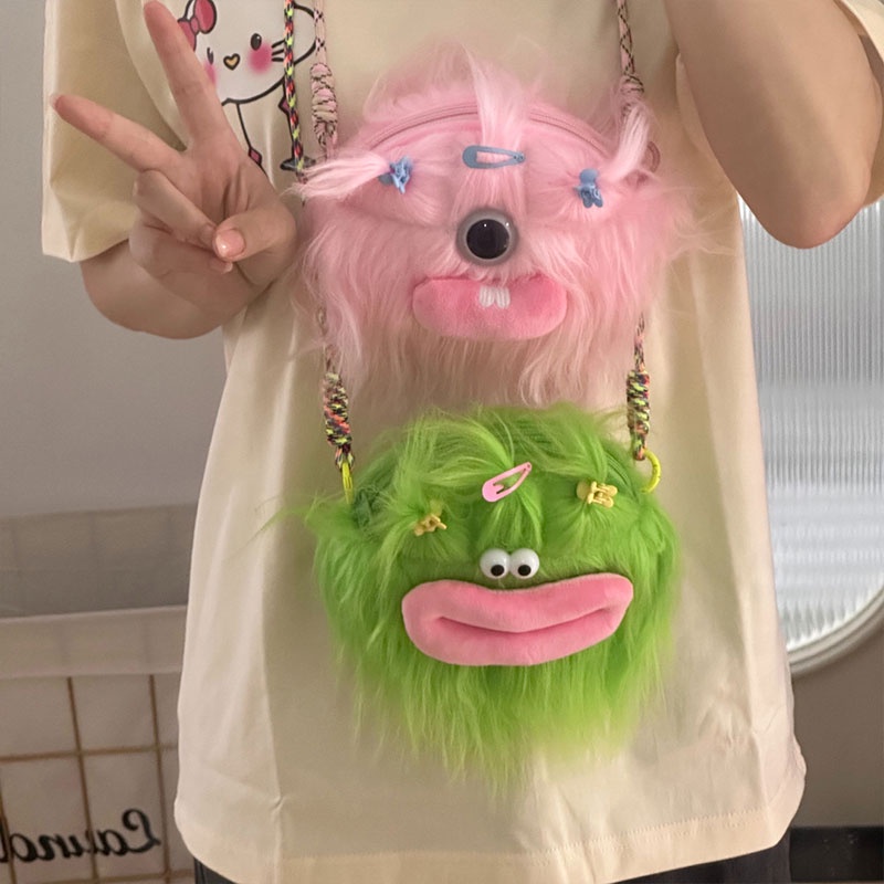 Túi Đeo Chéo Hình Búp Bê Hoạt Hình Bằng Lông Nhung Dễ Thương Xinh Xắn