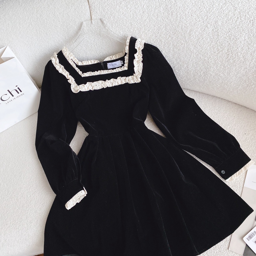 ĐẦM NHUNG ĐEN CỔ VUÔNG VIỀN BÈO TAY DÀI