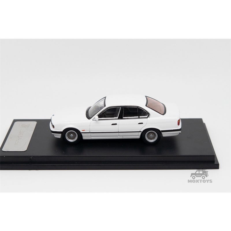 Mô Hình Xe Ô Tô e34 5-series sedan dcm Tỉ Lệ 1: 64 e34