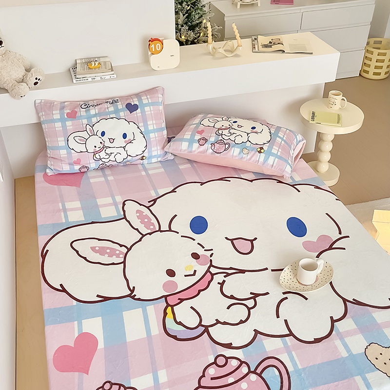 1 Ga Trải Giường Vải Nhung Giữ Ấm 360 Độ In Hoạt Hình kuromi Dễ Thương° Vỏ Bọc Ga Giường Siêu Co Giãn Có Dây Cột Đơn / queen / king