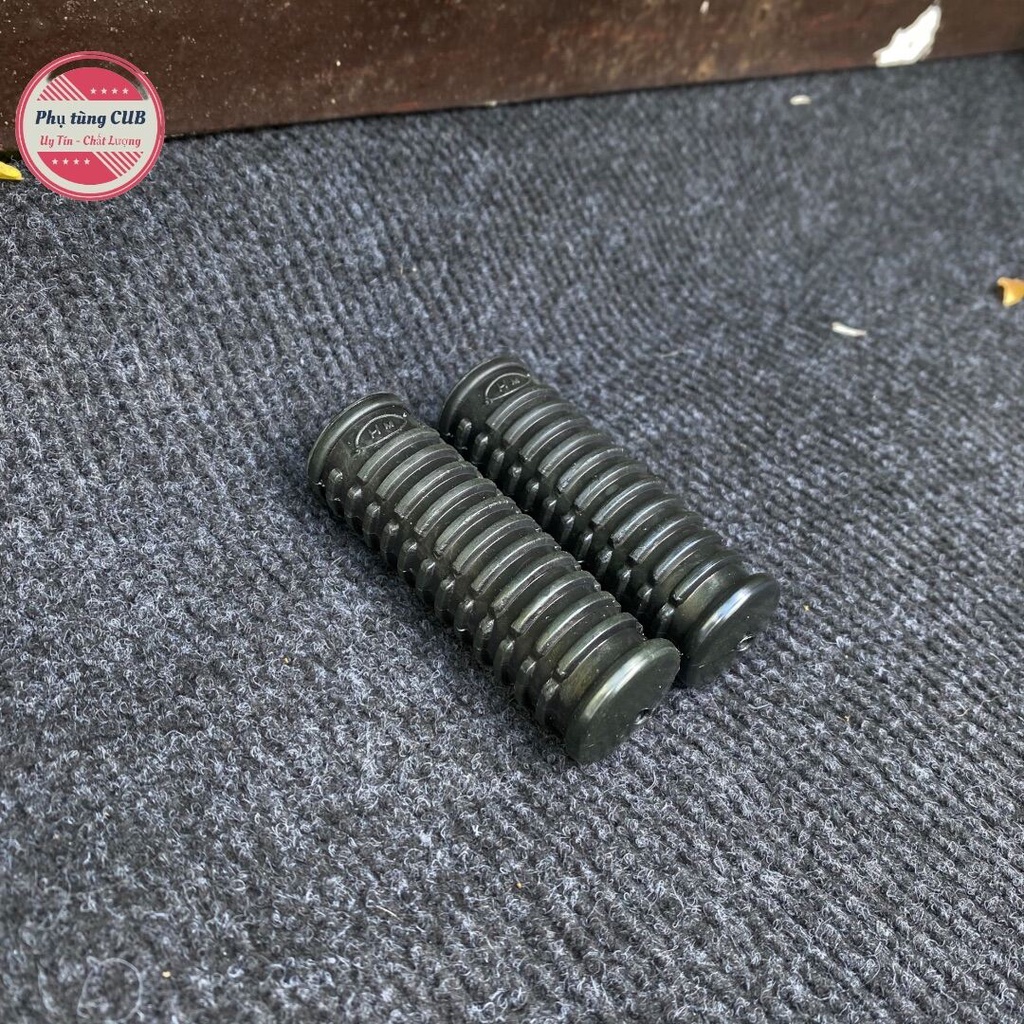 Cao su gác chân sau xe cub