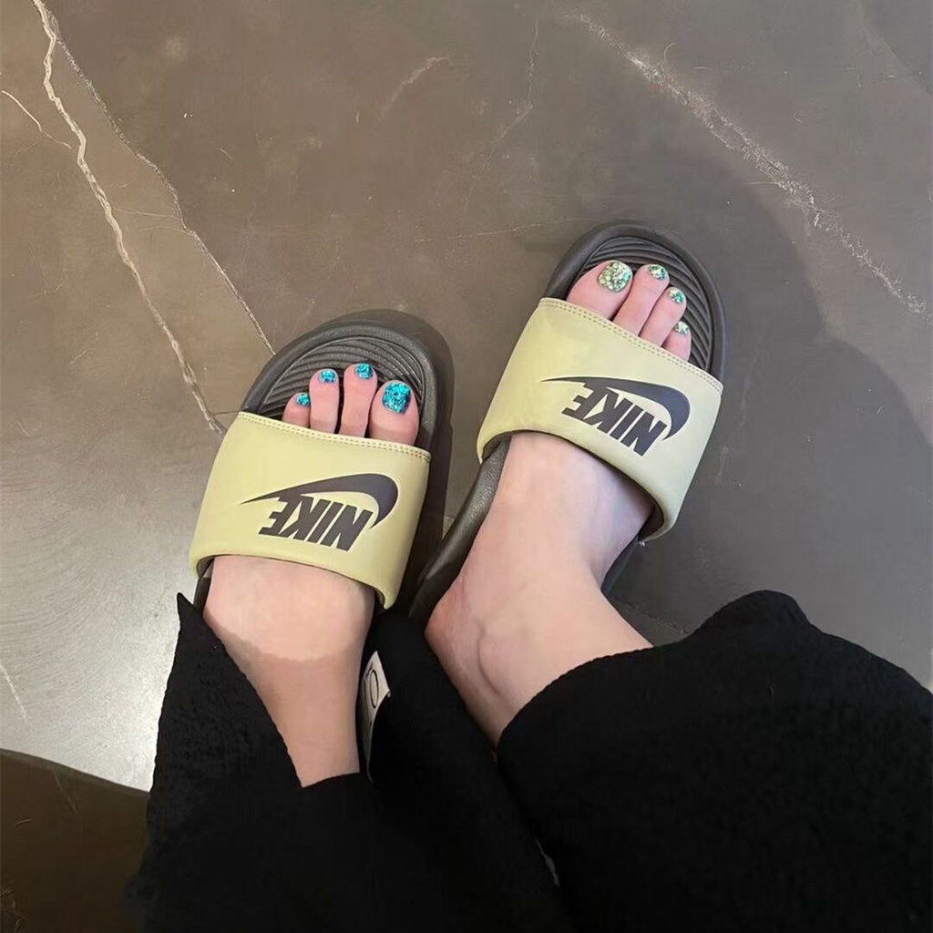 Nk Dép Đi Biển Chống Trượt Phong Cách baroque brown Victoria one Cho Cặp Đôi