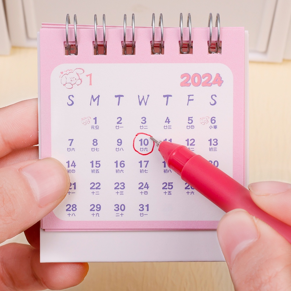 Lịch Để Bàn mini 2024 Dạng Gập Di Động Hình Mèo Hoạt Hình Màu Hồng / Lịch Để Bàn Trang Trí Dễ Thương