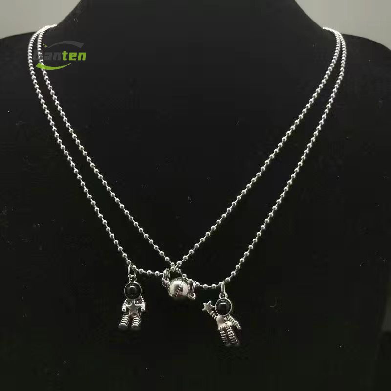 🧚🏻🧚🏻GantenMặt dây chuyền cặp đôi nam châm phi hành gia