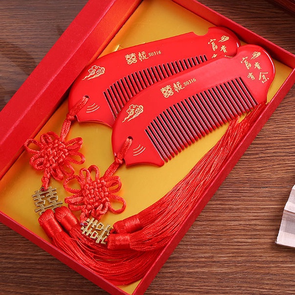 Phụ Kiện Trang Trí Cho Đám Cưới Tiện Dụng Và Bền
