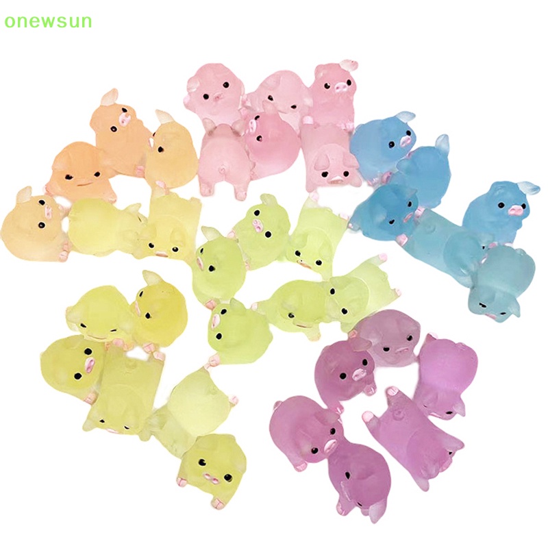 Set 1 / 5 Mô Hình Chú Heo Dạ Quang mini Bằng Nhựa resin Trang Trí Bảng Điều Khiển Xe Hơi Mới