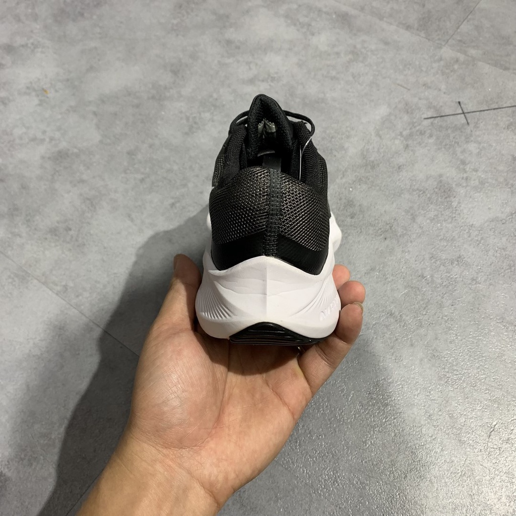 2hand Giày Ni.ke Air Zoom Winflo 8 'Black White' CW3421-005 SIZE 37.5 PVN9802