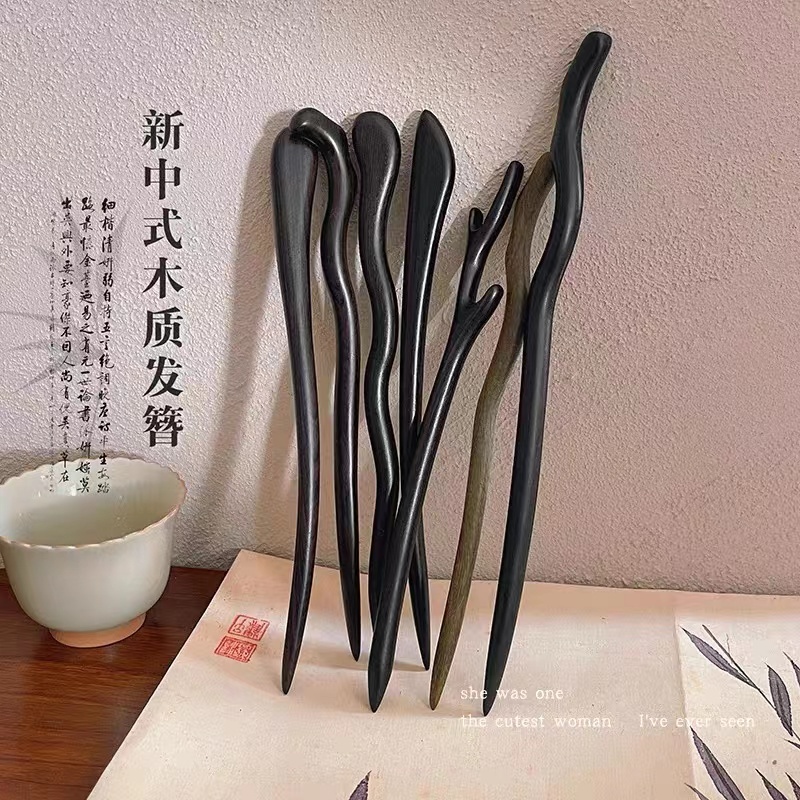 Trâm Cài Tóc Bằng Gỗ Mun Đào Tối Giản