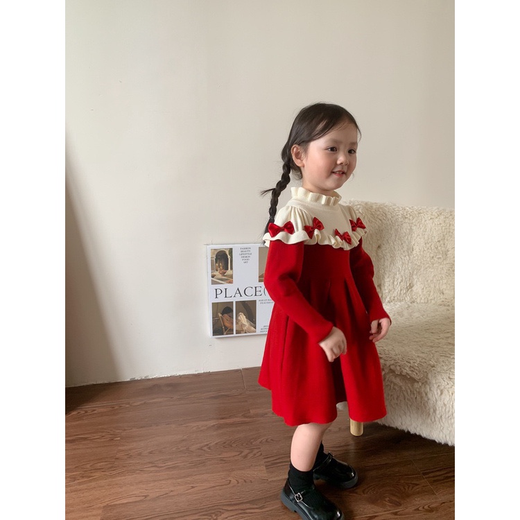 VÁY XÒE LEN CỔ TRẮNG TRÙM VAI ĐÍNH NƠ XINH XẮN CHO BÉ- HÀNG QCCC