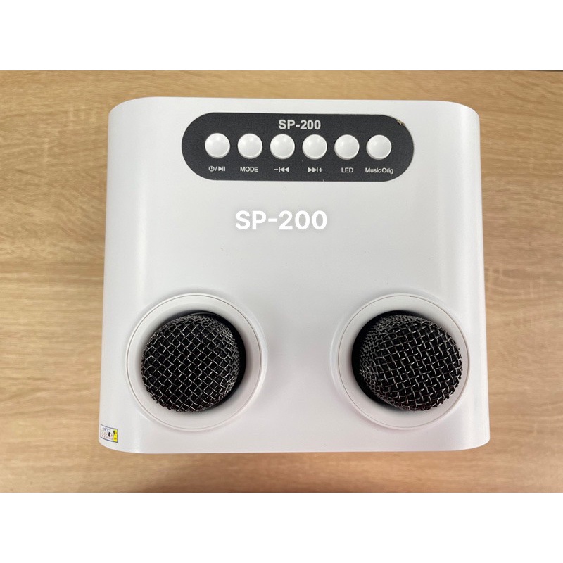 Loa bluetooth mini karaoke chính hãng SP-200 kèm micro không dây dòng 2023 bass mạnh âm thanh cực hay