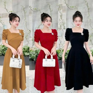 Có BigSize - đầm cổ vuông tay nhún kèm ghim áo đá sang trọng có bigsize M,L,XL,XXL. Đầm trung niên sang trọng