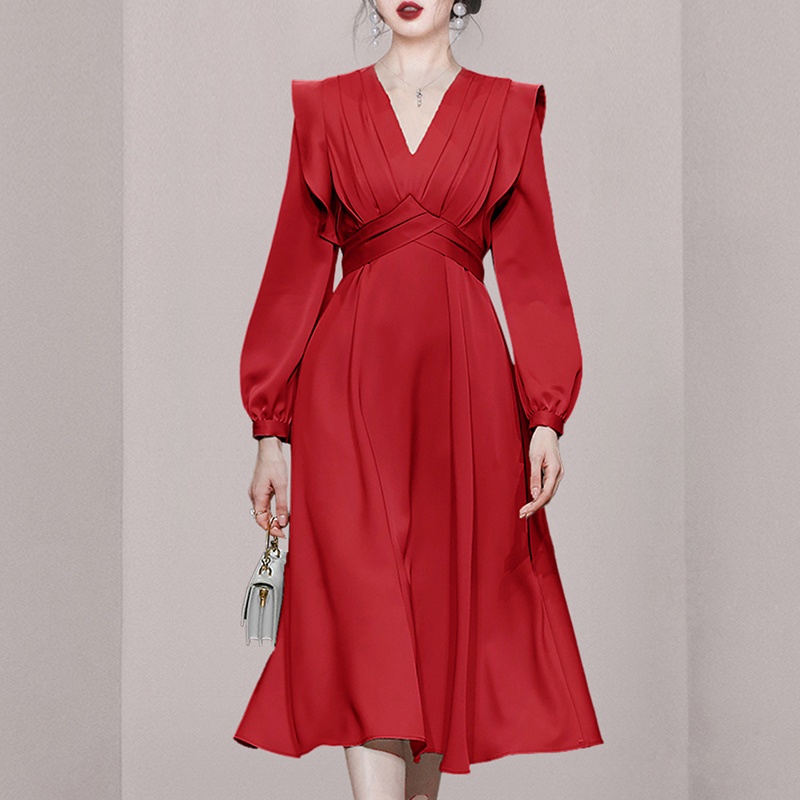 Váy Satin xòe cỡ lớn phù hợp cho nữ mùa thu