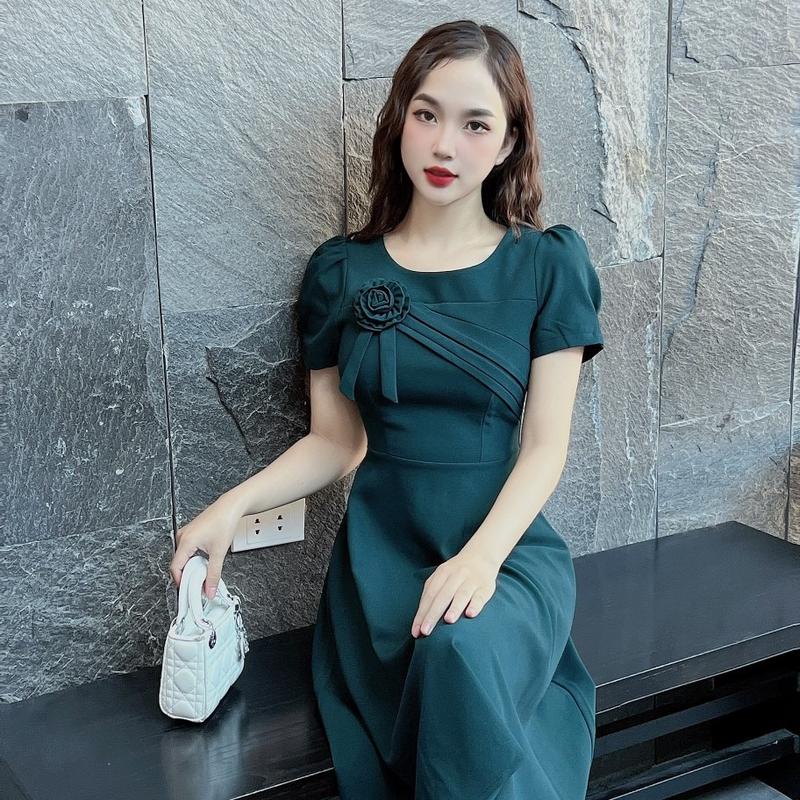 Váy thiết kế ngực đính hoa, dáng bút xòe V700 Flora Dress SUHA Fashion
