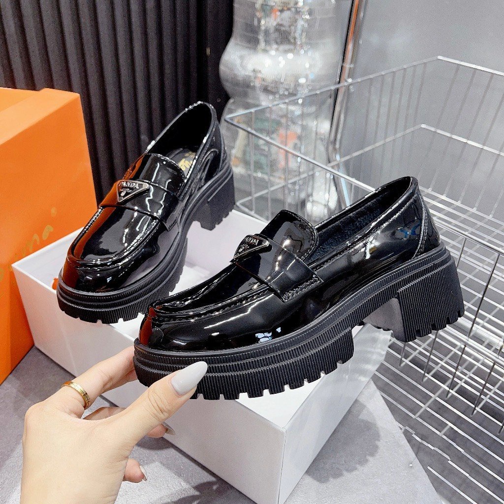 Giày Loafer Nữ Prada Da Lì, Da Bóng Kiểu Dáng Thời Trang MT-002