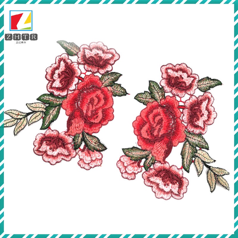 Bộ 4 Chiếc tairanzh Thêu Hoa