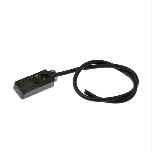 Cảm Biến Chuyển Đổi Tiệm Cận Vuông Godvision SUNX GL-8HB thường đóng với Độ Dài Đường Dây Có Thể Tùy Chỉnh - 3 mét