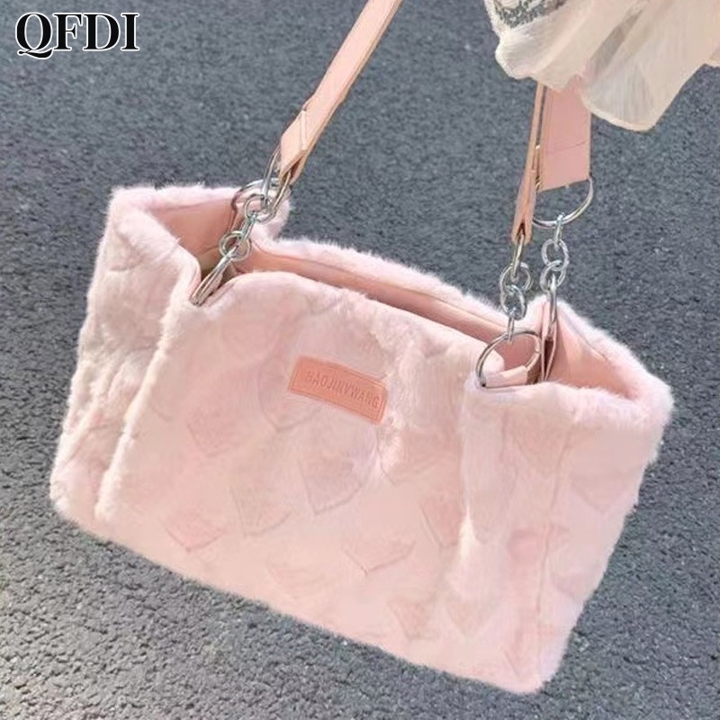 Túi đeo vai QFDI bằng lông nhung sức chứa lớn hình trái tim dễ thương