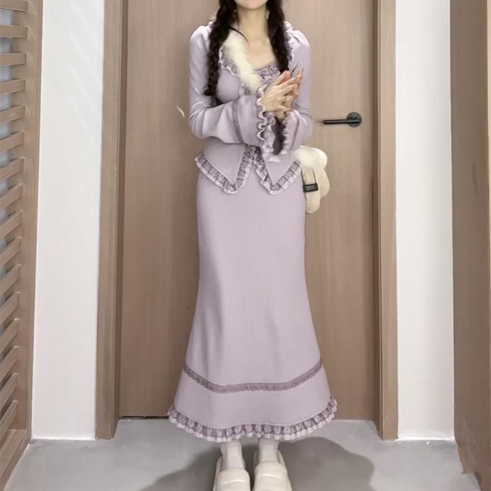 Bộ Áo cardigan Dệt Kim Phối Bèo + Chân Váy Đuôi Cá Màu Tím In Hoa < 77