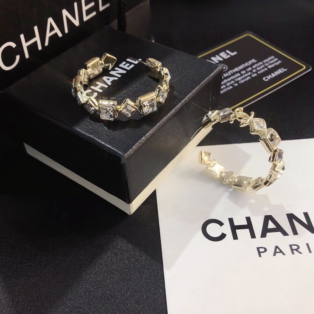 Thời Trang Bông Tai Tròn Bằng Thép Titan Chống Nước Không Gỉ In logo Chữ Cá Tính Cho Nữ