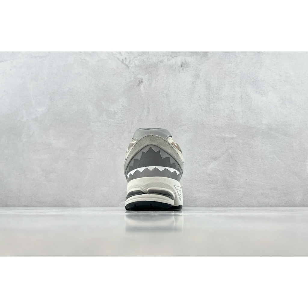 Giày bape x new balance 2002r m2002rbg 36-452R Họa Tiết Rằn Ri Cá Tính