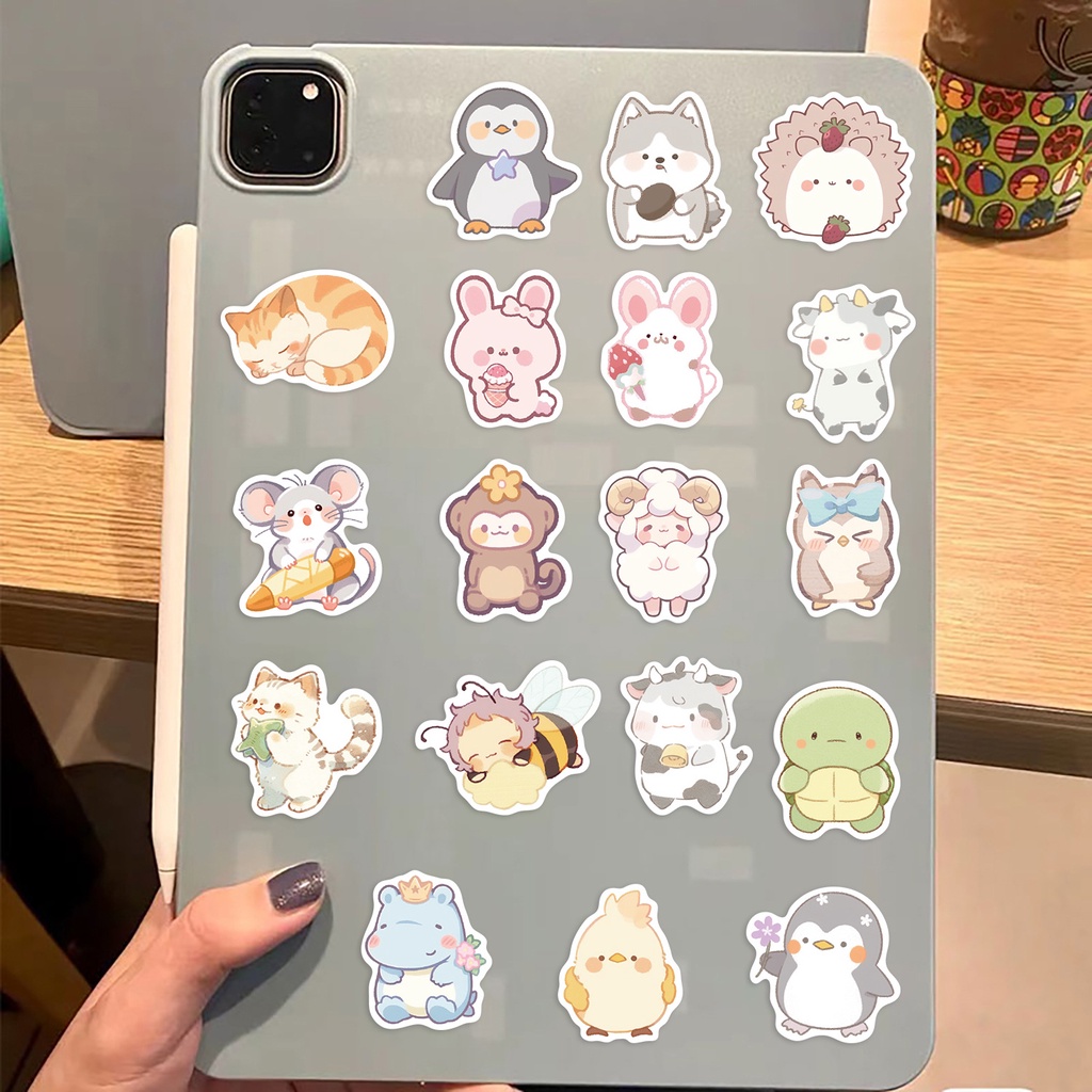 Bộ 50 Miếng Dán Họa Tiết Hoạt Hình graffiti Chống Thấm Nước Trang Trí Vali / laptop / Điện Thoại / Quà Tặng Cho Bé