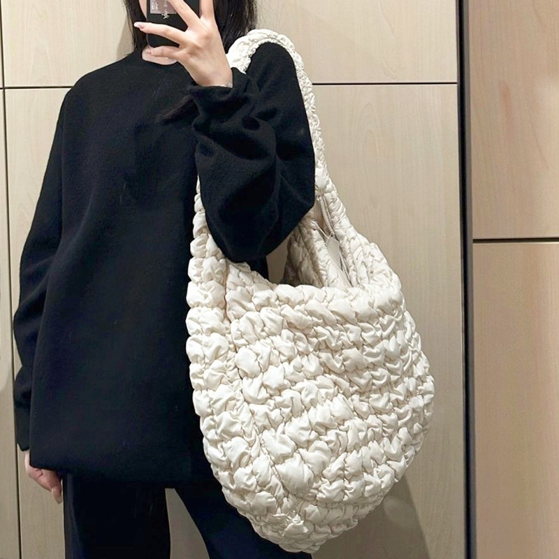 Túi Xách Đeo Vai Sức Chứa Lớn Bằng nylon Chần Bông Sang Trọng Cho Nữ