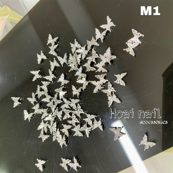Combo 2 Charm gắn móng tay bướm M1