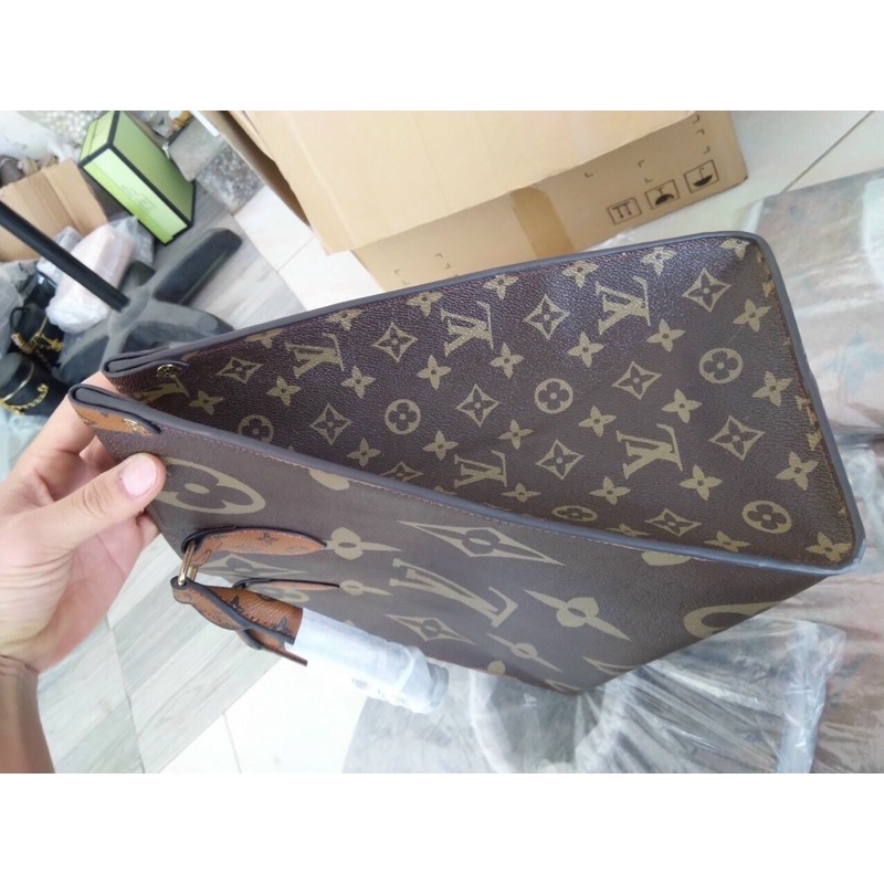 Túi LV size to vừa a4, laptop siêu đẹp