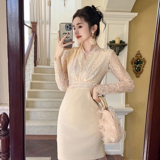 Đầm ôm cổ chữ v phối ren phong cách thu đông mới 2023