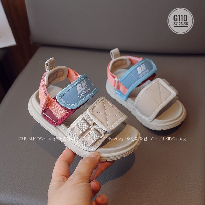 G110- DÉP sandal phối 3 màu phong cách thời trang mới AB men acnbe cho Bé