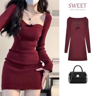 Đầm Ôm Dệt Kim Tay Dài Màu Đỏ Giáng Sinh Năm Mới