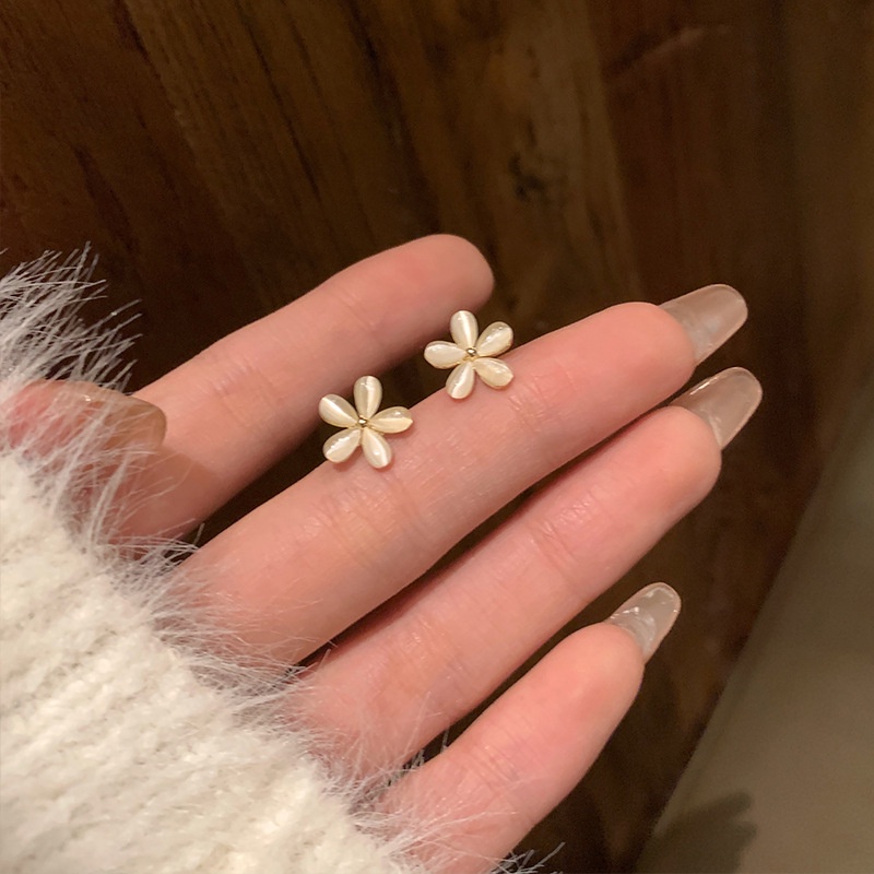 Bông Tai Hình Cánh Hoa Phong Cách Mới 2023