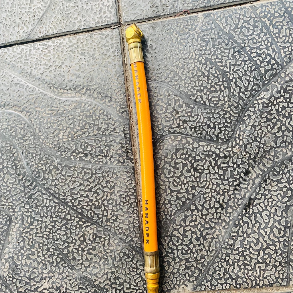 Dây bơm xe máy có 3 loại Màu Xanh dài Đầu kẹp bằng đồng - Màu Vàng Đầu b.ú.a - Màu Vàng Đầu ông sư