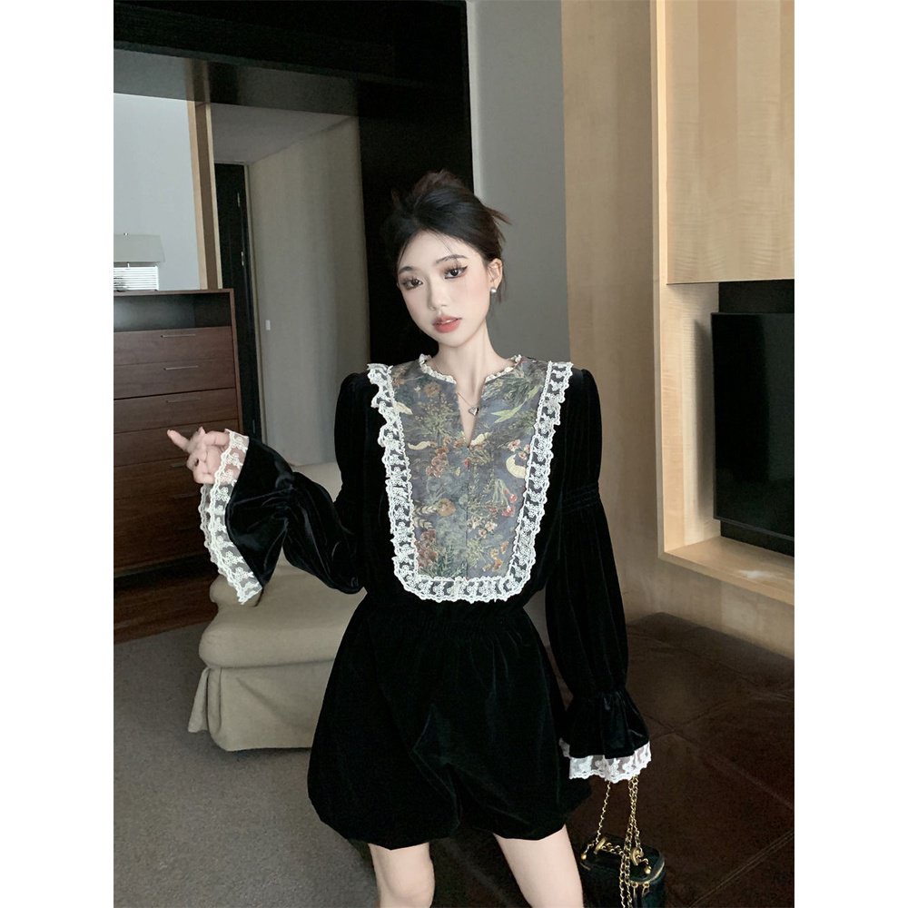 Autumn and winter New Fashion suit French court style lace stitching velvet long sleeve top high waist wide leg shorts for women