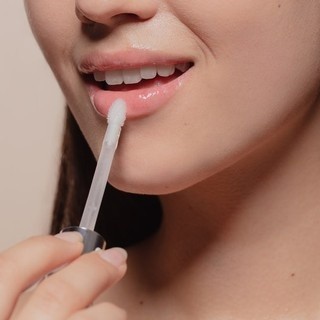 Son bóng Essence Extreme Shine Volume