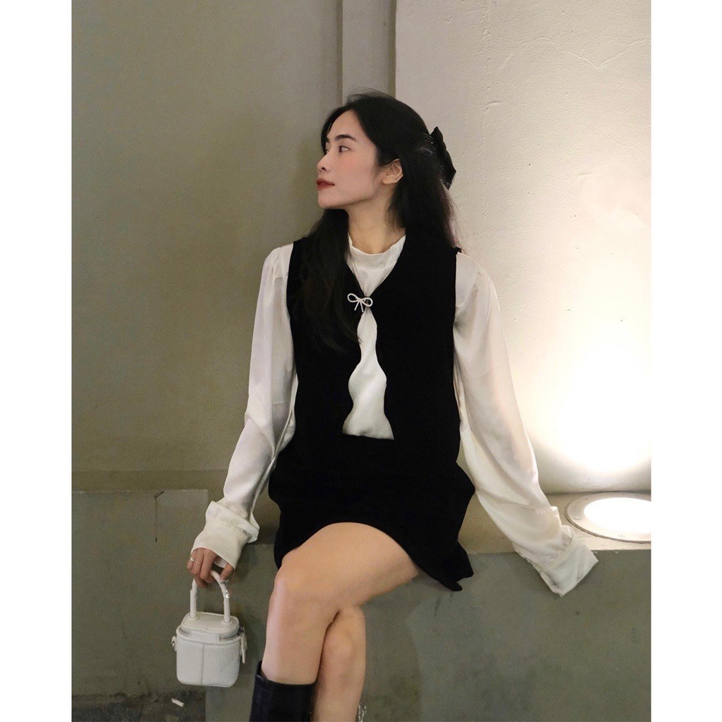 Set 3 món áo sơ mi mix ghile và chân váy nhung - Calina.vn