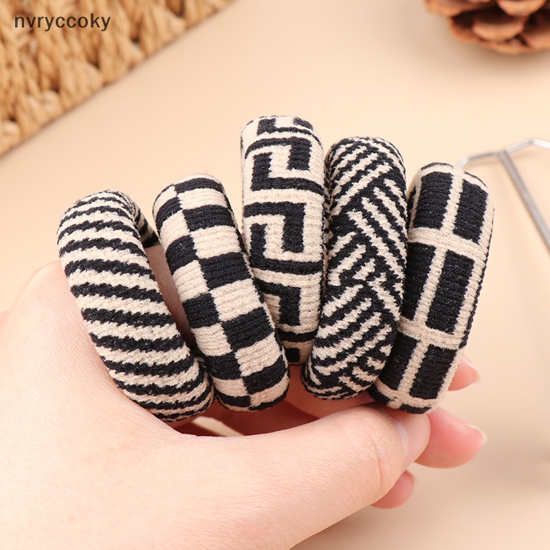 Set 5 Dây Buộc Tóc Cao Su Co Giãn Màu Trắng Đen Thời Trang vintage Cho Nữ vn