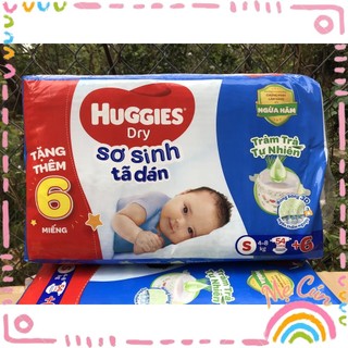 Tã dán Huggies sơ sinh NB70 /S54 / S80